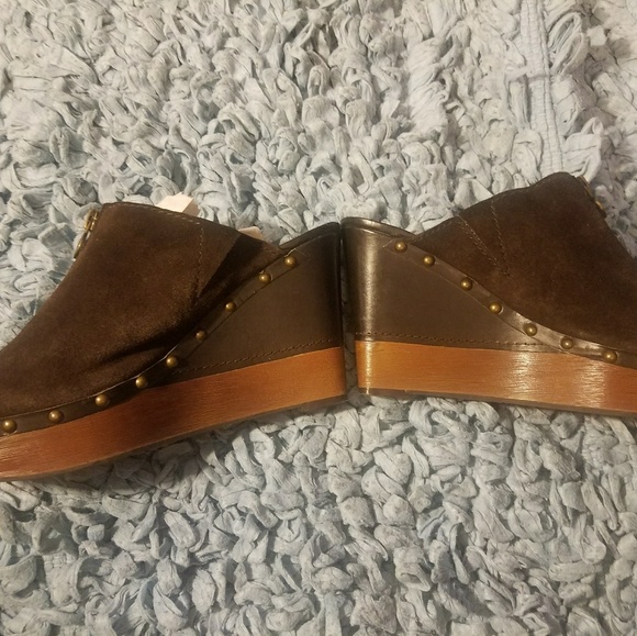 Marc Fisher Clogs - Picture 4 of 6