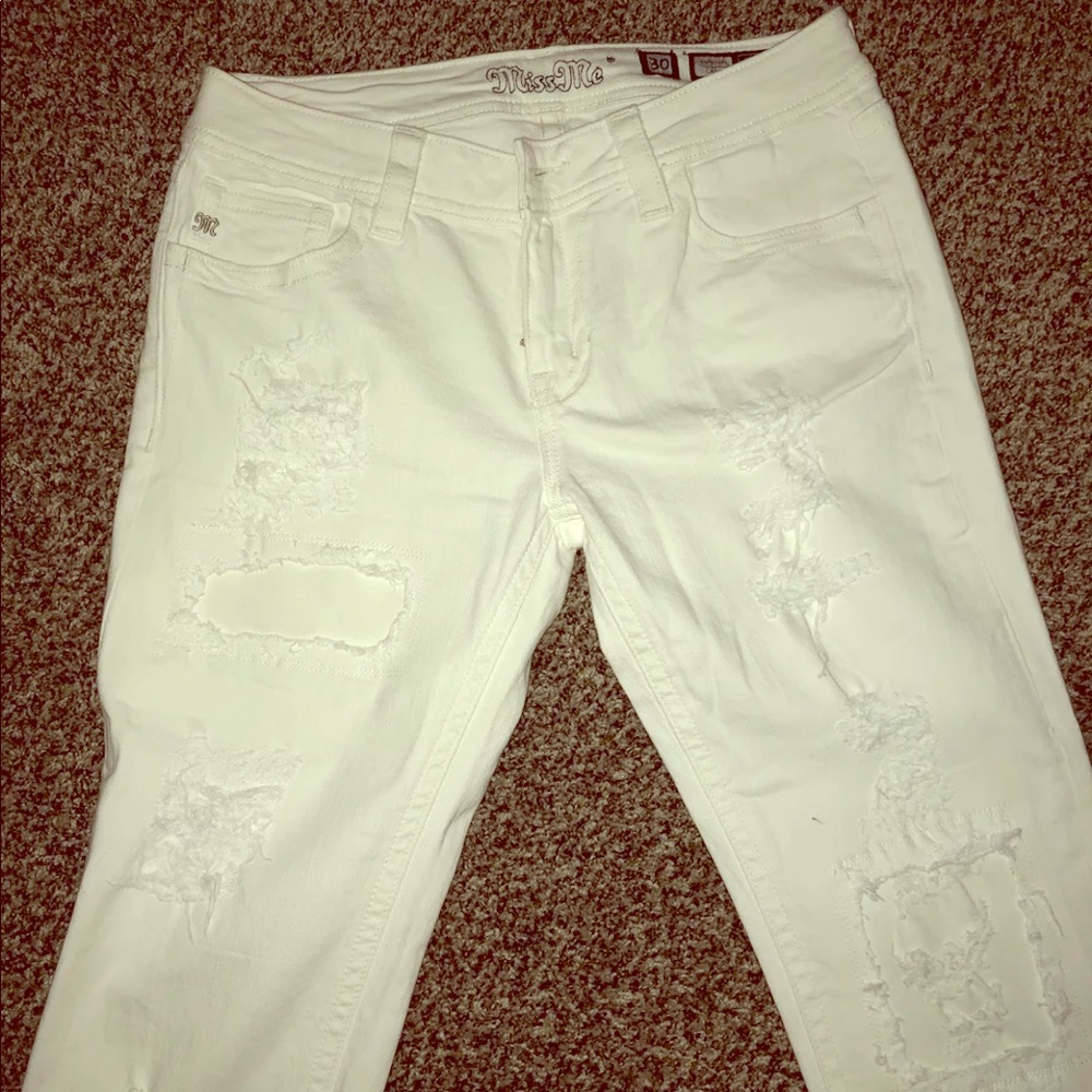 BKE size 30 Capri destroyed white denim NWOT
