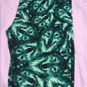Lularoe OS Green Wolves
