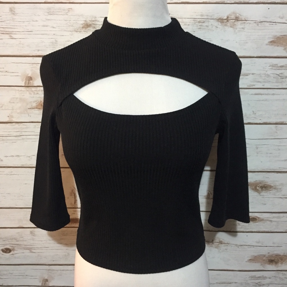 🛑SOLD🛑Ribbed Mockneck Keyhole Top