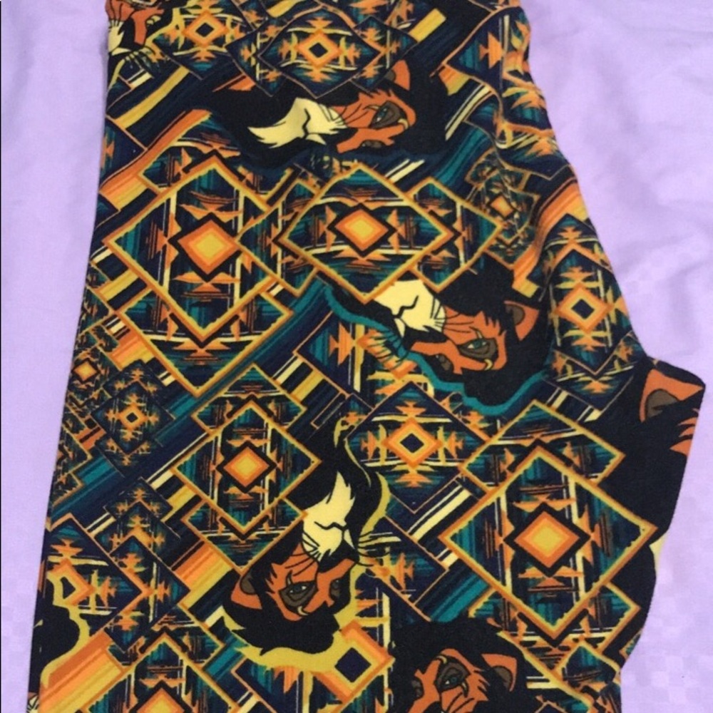 OS Aztec Disney Scar Leggings