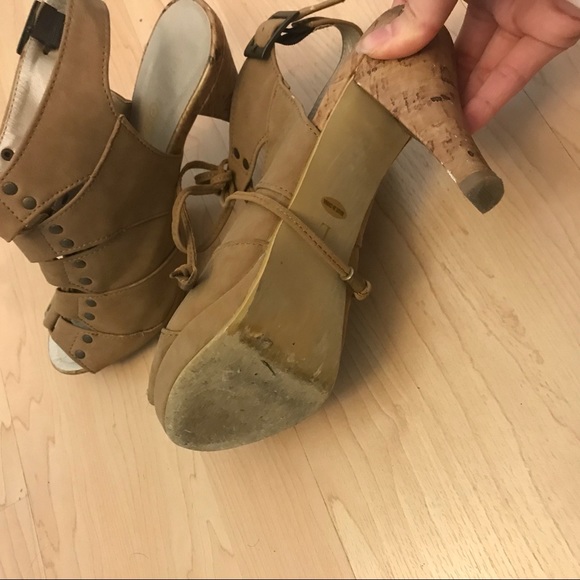 beige Lace up heel Sandals - Picture 3 of 3