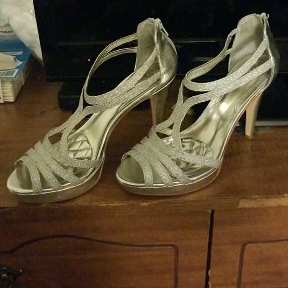 Heels - Picture 1 of 4