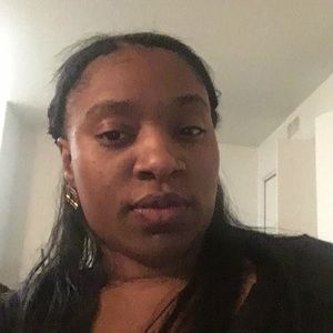 Meet your Posher, Desiree