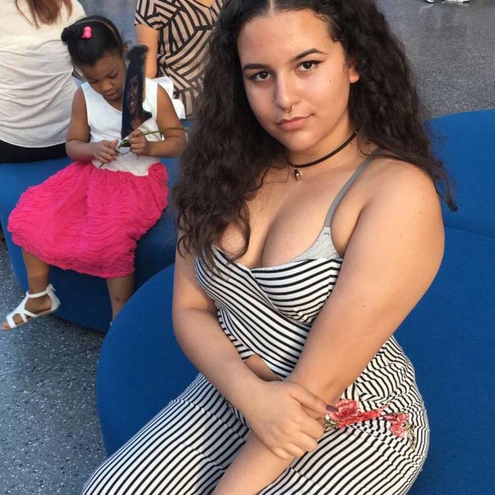 Meet your Posher, Denisse