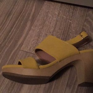 Old Navy platform tan and yellow leather mustard 6