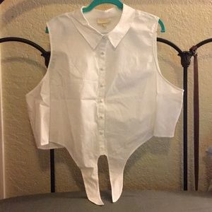 💎PRICE DROP💎NWOT White ModCloth Tie Crop Top