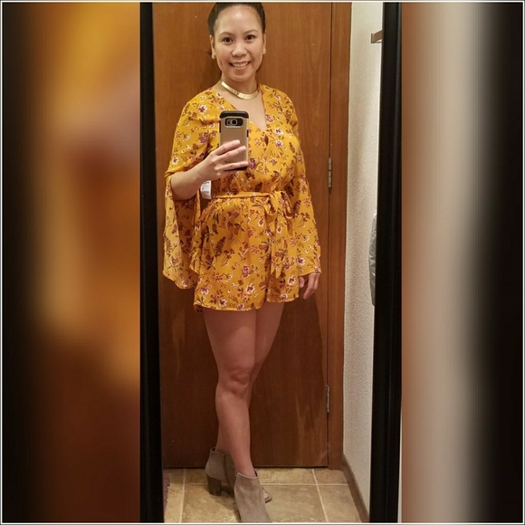 Floral Surplice Bell Sleeve Romper - Picture 2 of 3