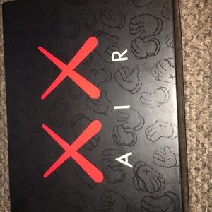 Jordan 4 Kaws premium 9.5