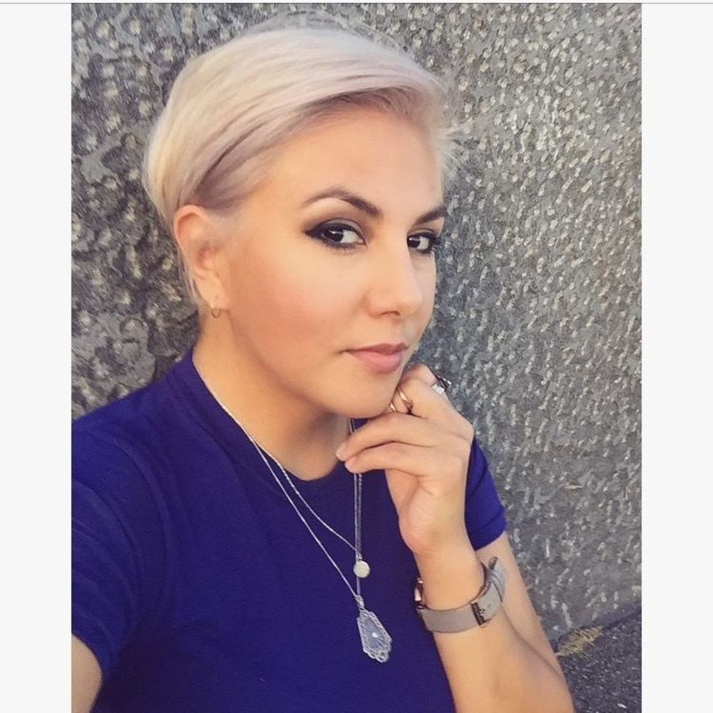 Meet your Posher, Danielle