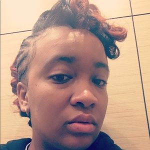 Meet your Posher, Keisha