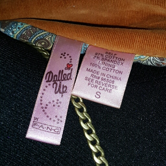 Figure Flattering Blazer - Picture 5 of 5