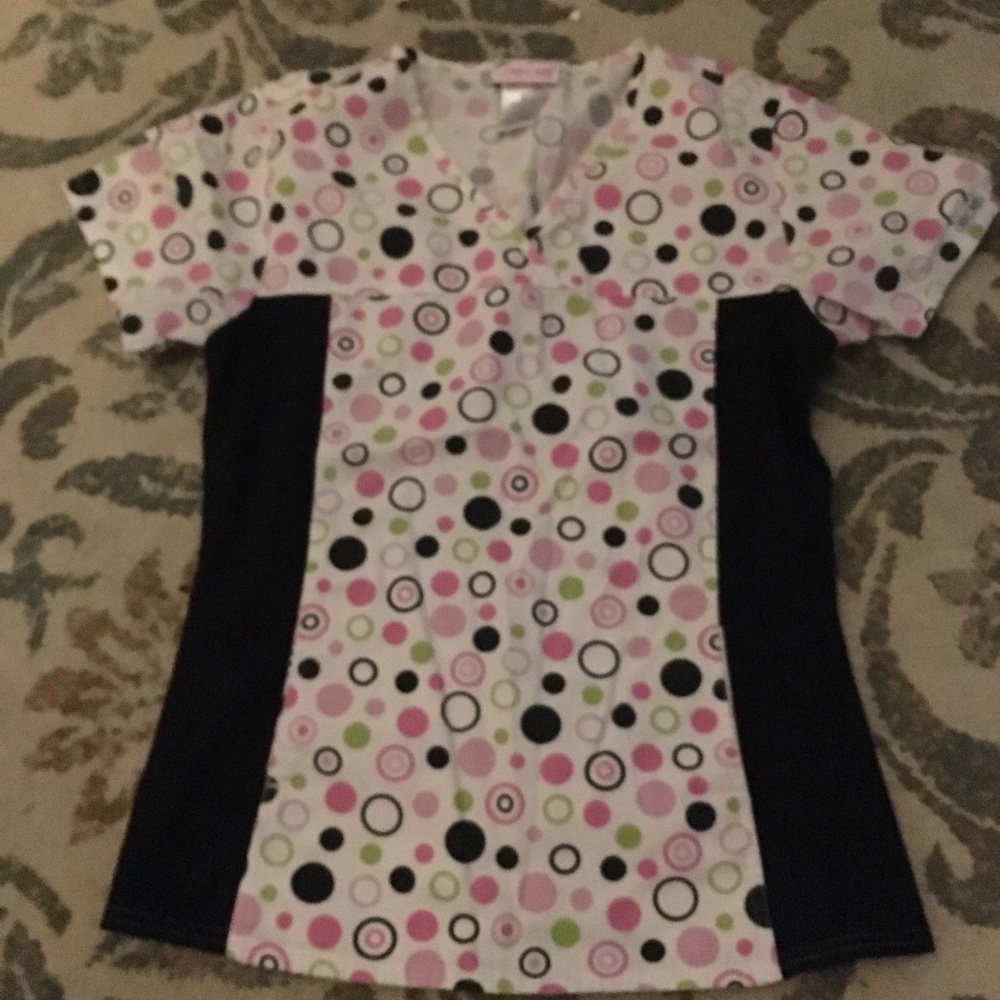 Cherokee scrub top