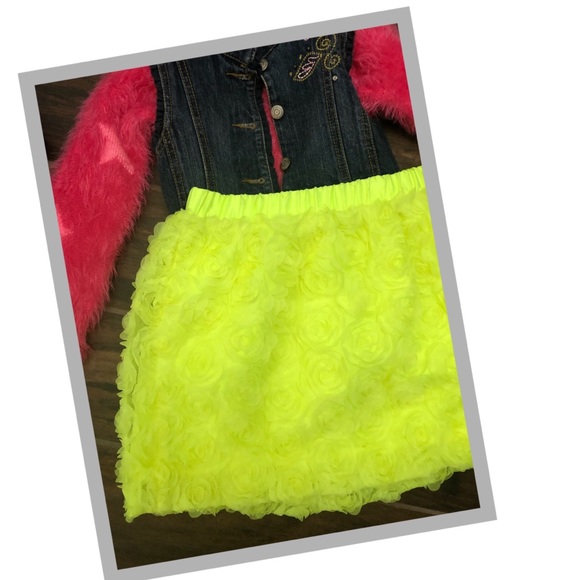 Fun & Cute Bright Yellow/Green Skirt-NWOT-Sz 10/12 - Picture 2 of 3
