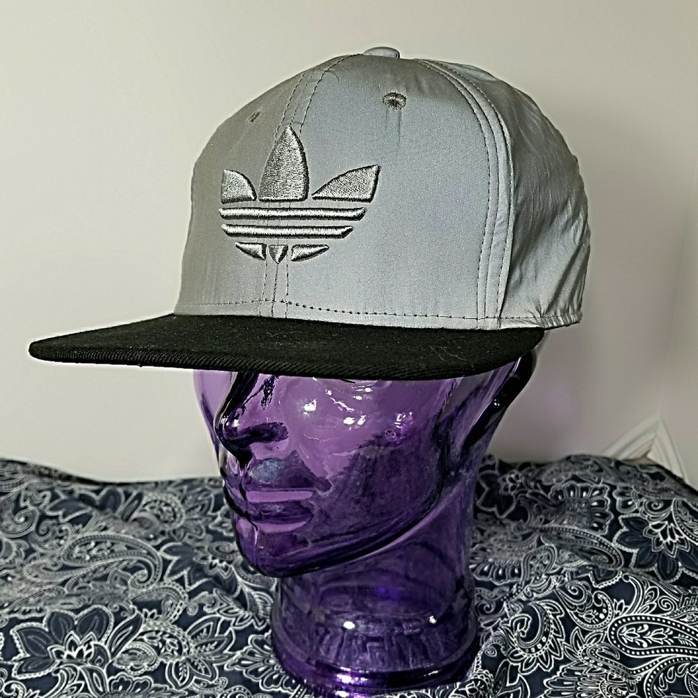 ADIDAS ⚘HP⚘Shimmering Silver Reflective Ball - Picture 2 of 8