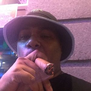 Meet your Posher, Phillip