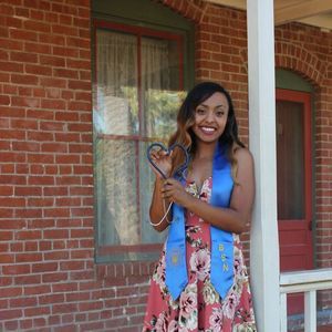 Meet your Posher, Nicole