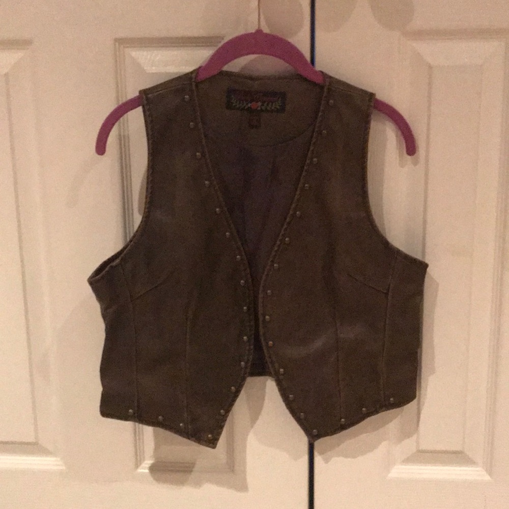 ♥️ Faux Leather Cropped Vest