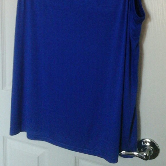 NWT WOMAN'S GRAPHIC TANK TOP - Picture 4 of 4