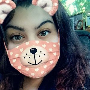 Meet your Posher, Cassandra