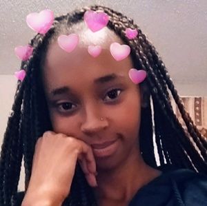Meet your Posher, Chantelle