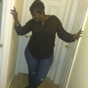 Meet your Posher, Chika