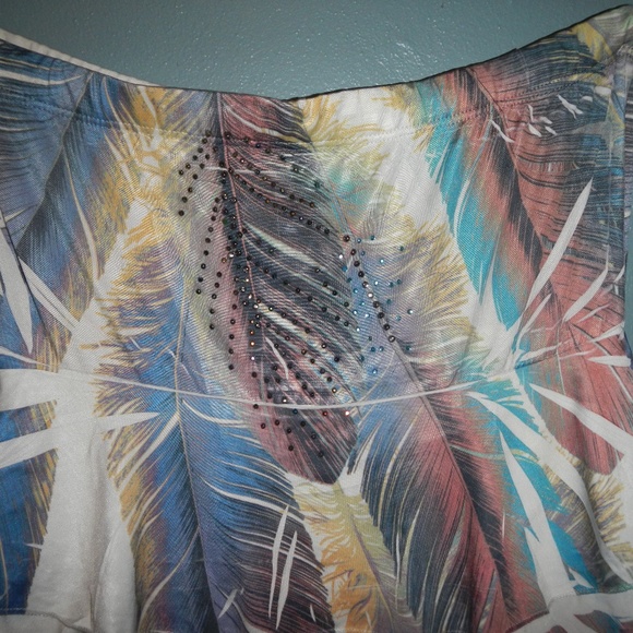 Layered feather strapless tank - Picture 2 of 3