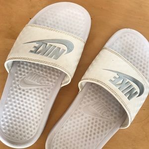 Nike slides