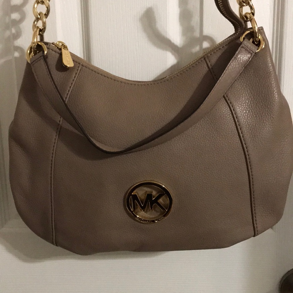 MICHAEL KORS PURSE!