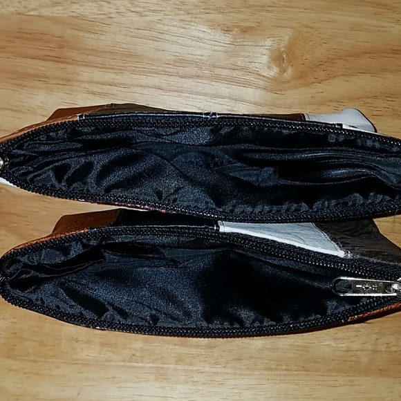 Leather Full Grain mini purses, zippered. - Picture 6 of 7