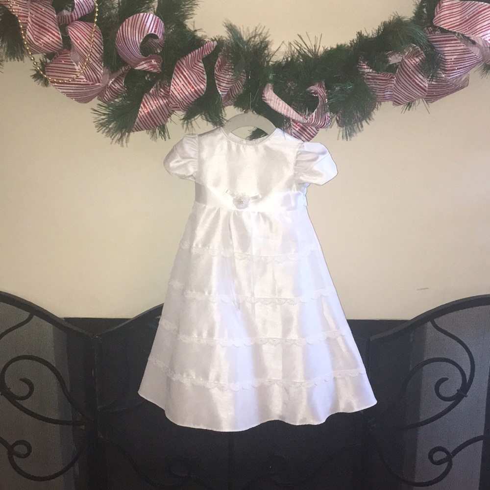 Girl Dress 9-12 Months - Only used once