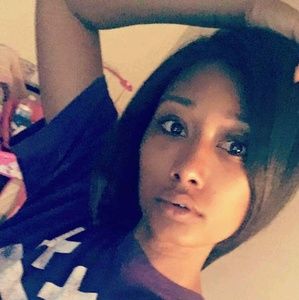 Meet your Posher, Jasmine