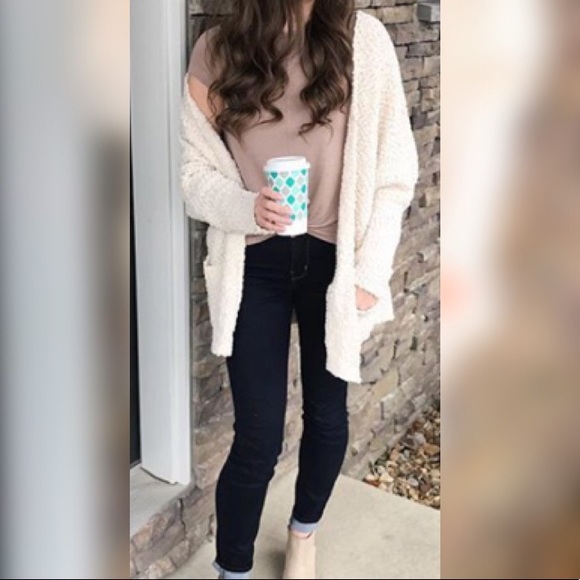 Last 1! Cozy cream cardigan - Picture 2 of 2