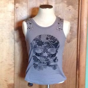 Lipstick rhinestone skull tee