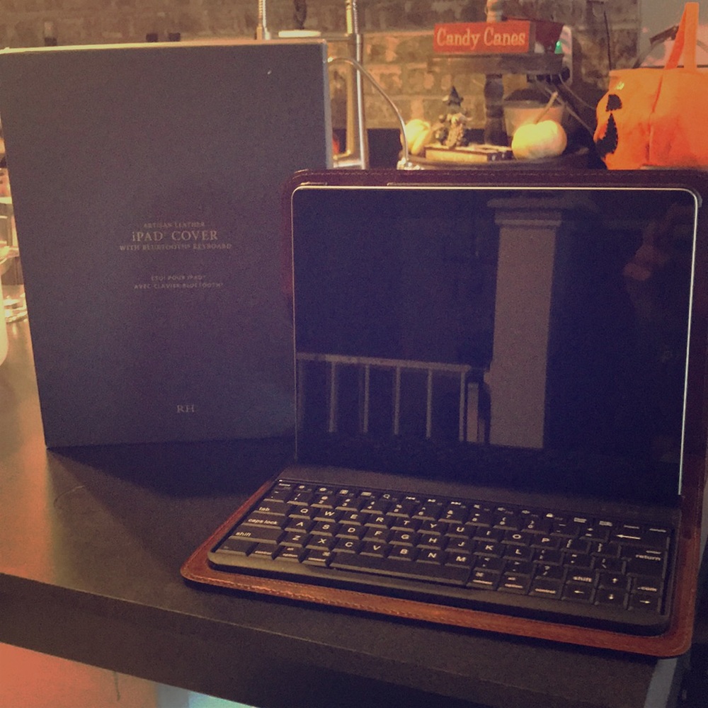 Beautiful leather iPad cover & Bluetooth keyboard