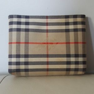 Burberry Nova Check Cosmetic Case Pochette