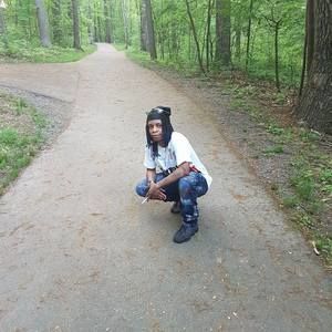 Meet your Posher, Pamela