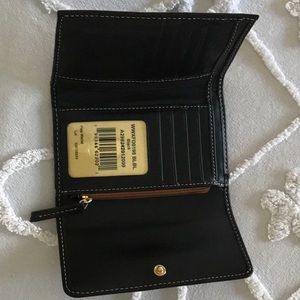 dooney and bourke florentine flap wallet