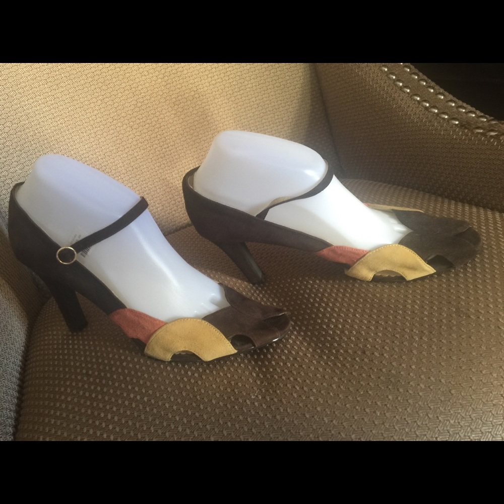 Chinese Laundry peep toe multicolored shoes