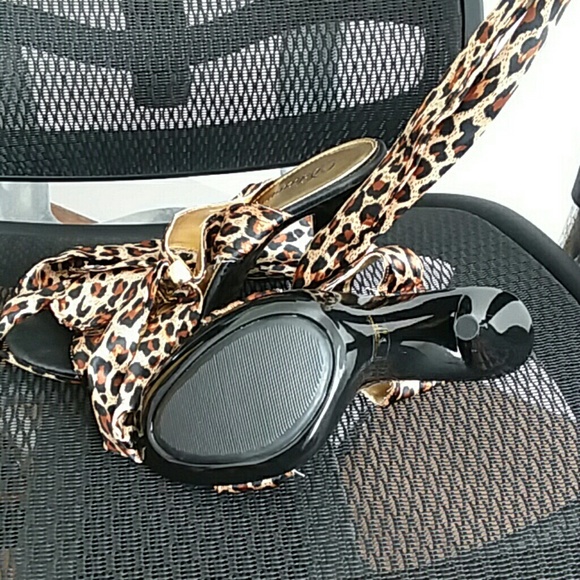 Cheetahprints wrap sandals - Picture 3 of 4