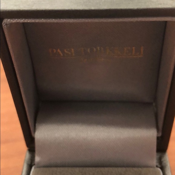 Titanium and sapphire ring - Picture 3 of 5