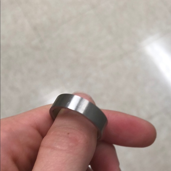 Titanium and sapphire ring - Picture 5 of 5
