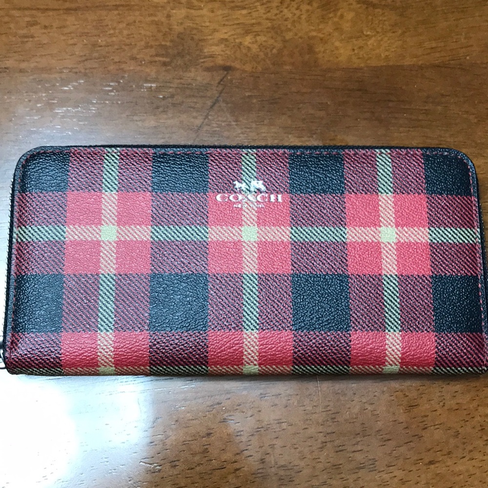 COACH WALLET!