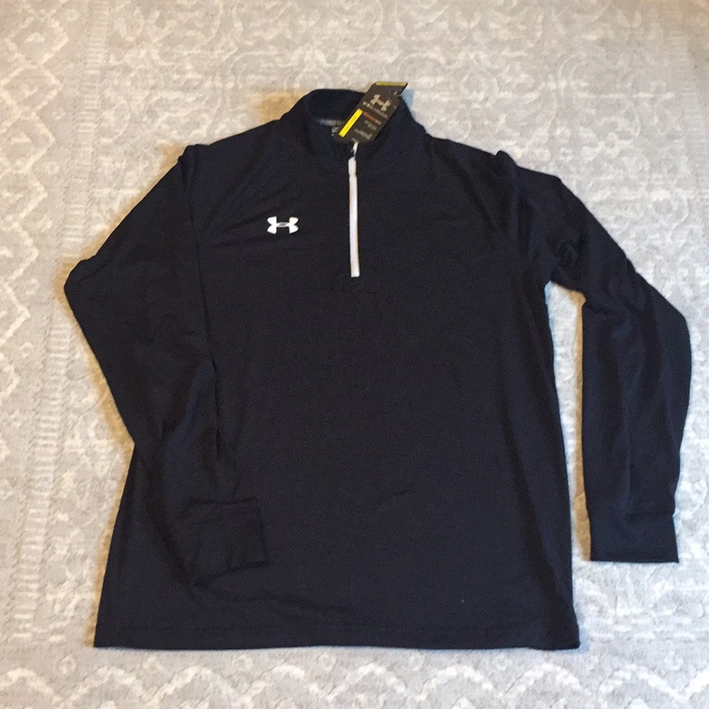 Under Armour Men’s 1/4 zip long sleeve shirt