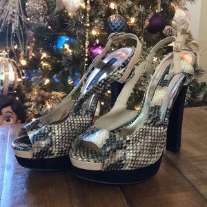 Steven by Steve Madden platform snake 👠 heels