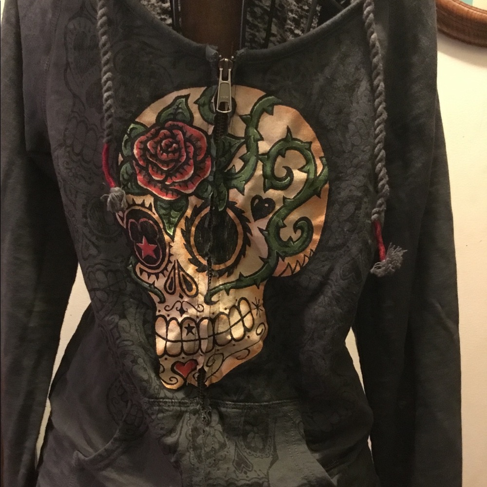Disney pirates of the Caribbean sweatshirt medium