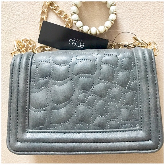❌SOLD❌ BCBG PARIS Pewter Carmen Blvd Shoulder Bag - Picture 3 of 8