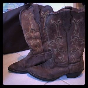 Justin cowboy boots