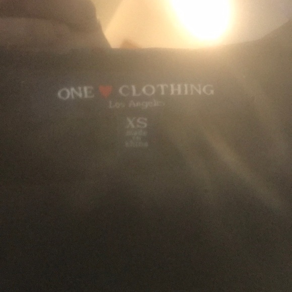 One ❤️ Clothing - Los Angeles - Black formal dress - Picture 2 of 4