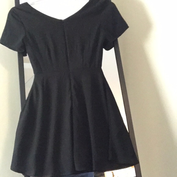 One ❤️ Clothing - Los Angeles - Black formal dress - Picture 3 of 4